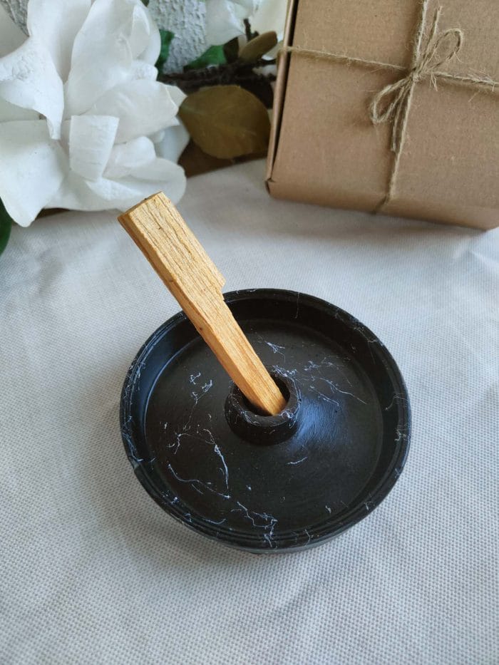 siyah palo santo tütsülük