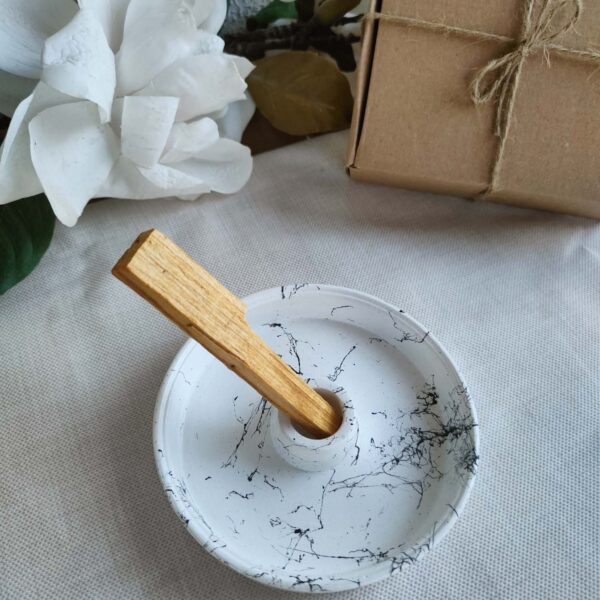 beyaz palo santo tütsülük